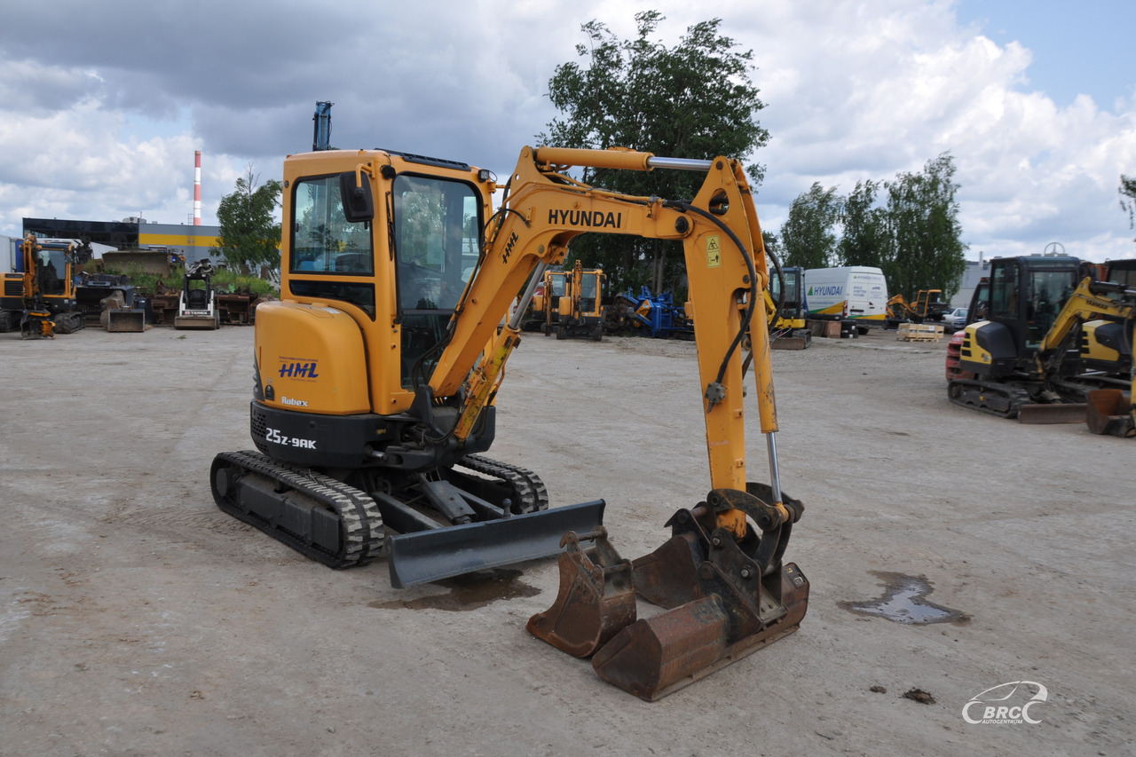 Hyundai R25Z-9AK - Mini-ekskavators: foto 2 Hyundai R25Z-9AK - Mini-ekskavators: foto 2