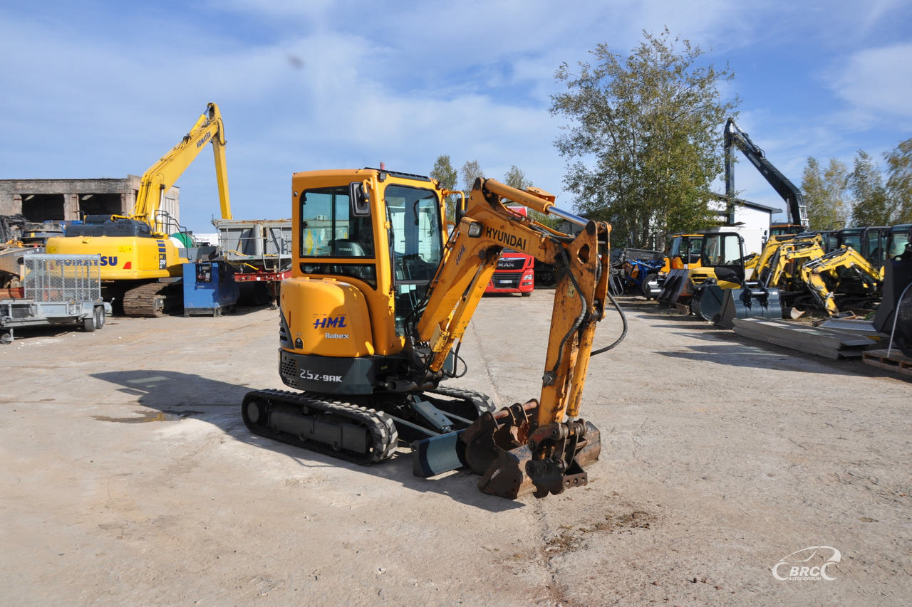 Hyundai R25Z-9AK - Mini-ekskavators: foto 4 Hyundai R25Z-9AK - Mini-ekskavators: foto 4