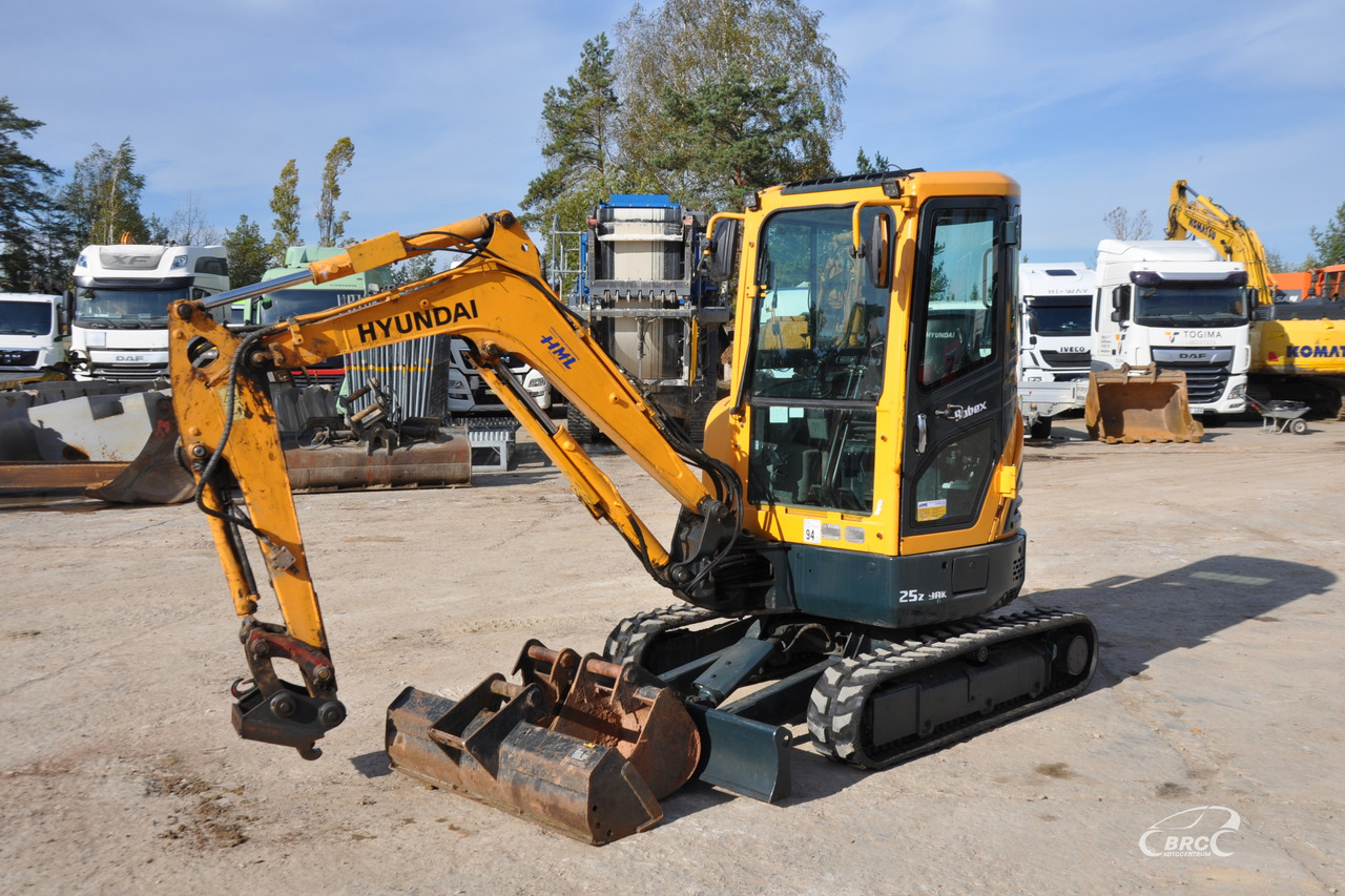 Hyundai R25Z-9AK - Mini-ekskavators: foto 3 Hyundai R25Z-9AK - Mini-ekskavators: foto 3