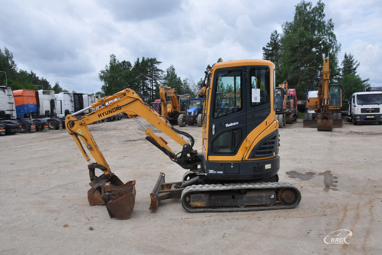 Hyundai R30Z-9AK - Mini-ekskavators: foto 3 Hyundai R30Z-9AK - Mini-ekskavators: foto 3