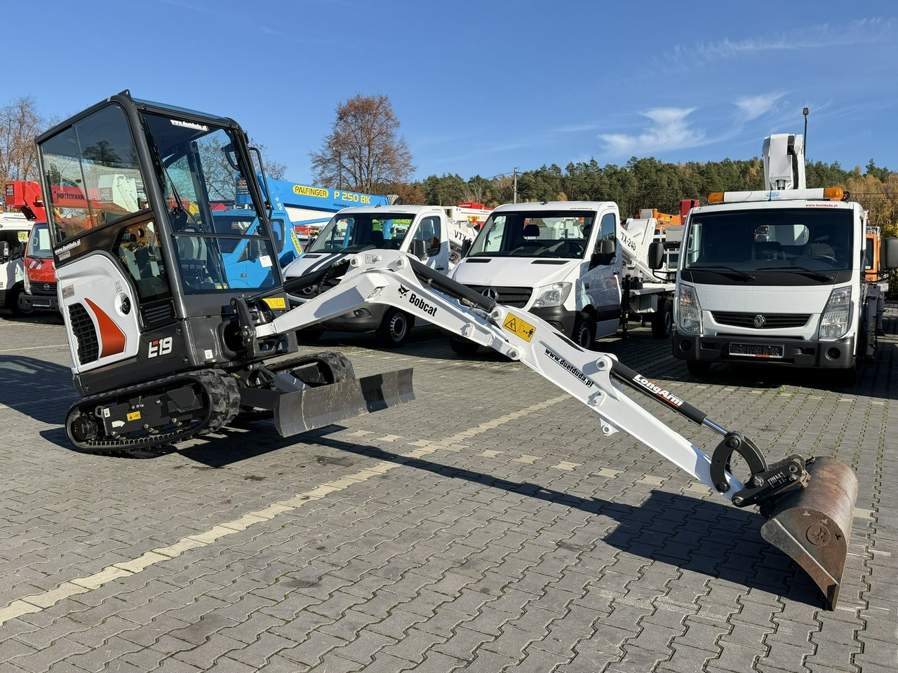 Bobcat E19 Komplet Łyżek Mało Używana Przepracowane tylko 90mth - Mini-ekskavators: foto 2 Bobcat E19 Komplet Łyżek Mało Używana Przepracowane tylko 90mth - Mini-ekskavators: foto 2