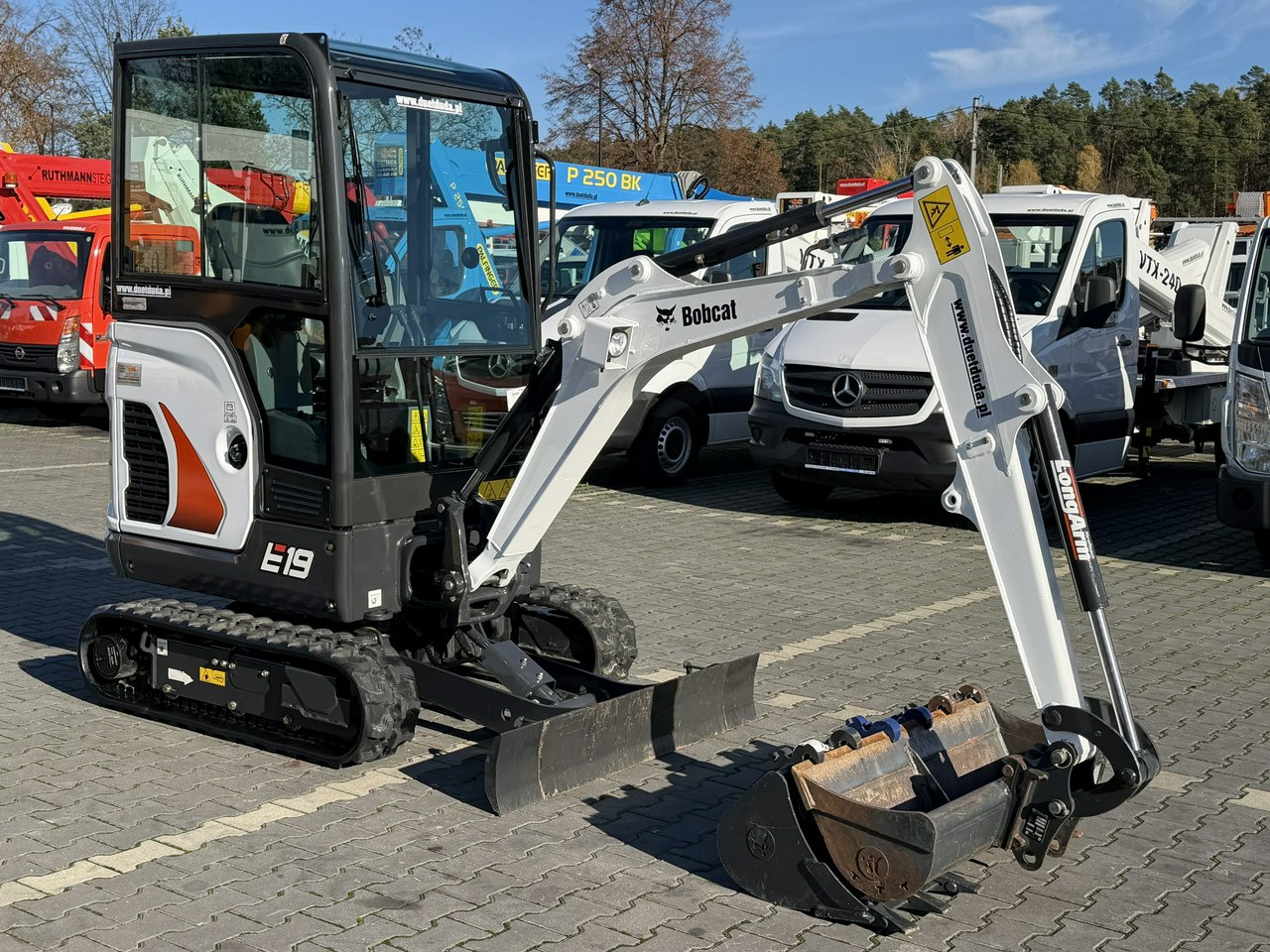 Bobcat E19 Komplet Łyżek Mało Używana Przepracowane tylko 90mth - Mini-ekskavators: foto 1 Bobcat E19 Komplet Łyżek Mało Używana Przepracowane tylko 90mth - Mini-ekskavators: foto 1