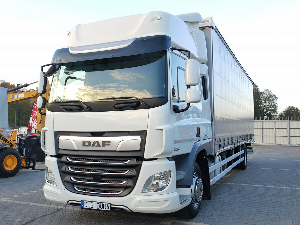 DAF CF 290 E6 Firana Tył Drzwi Dach Podnoszony / Zsuwany Długi 9.30m - Kravas automašīna ar tentu: foto 4 DAF CF 290 E6 Firana Tył Drzwi Dach Podnoszony / Zsuwany Długi 9.30m - Kravas automašīna ar tentu: foto 4