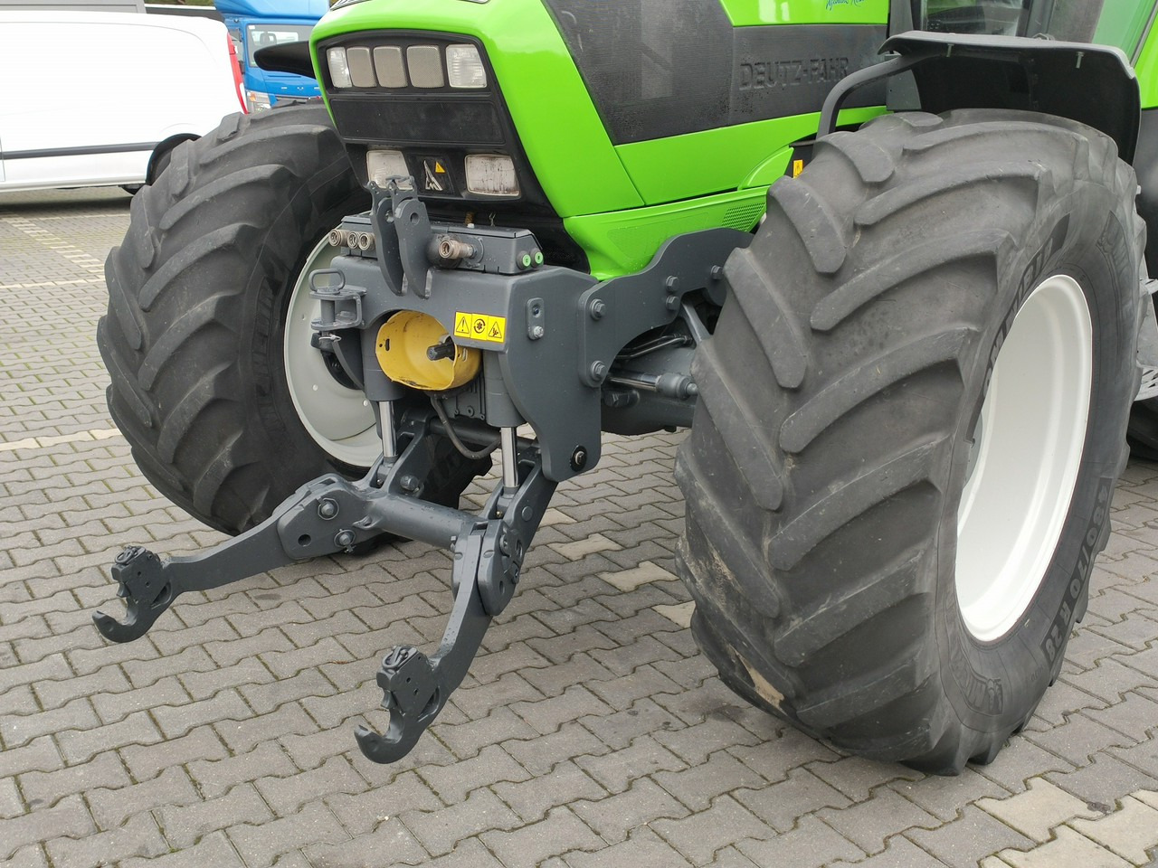 Deutz Fahr Agrotron M620 4x4 Przedni Tuz Wałek W.O.M Wyjścia do Przyczepy - Traktors: foto 4 Deutz Fahr Agrotron M620 4x4 Przedni Tuz Wałek W.O.M Wyjścia do Przyczepy - Traktors: foto 4