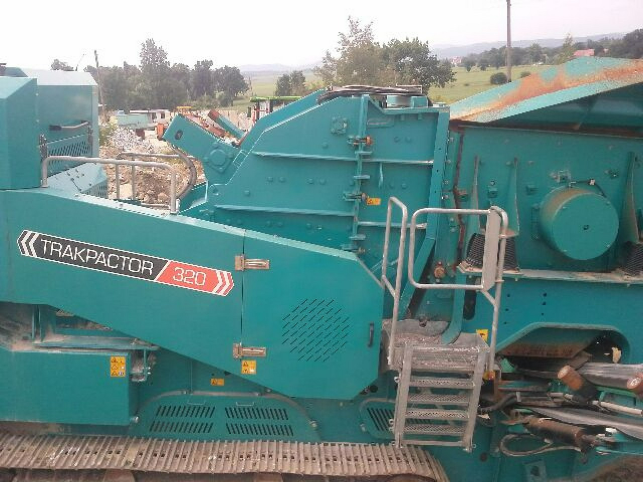 Extec PowerScreen Trakpactor 320 CR 027 Wydajność nawet do 320t/h - Trieciena drupinātājs: foto 4 Extec PowerScreen Trakpactor 320 CR 027 Wydajność nawet do 320t/h - Trieciena drupinātājs: foto 4