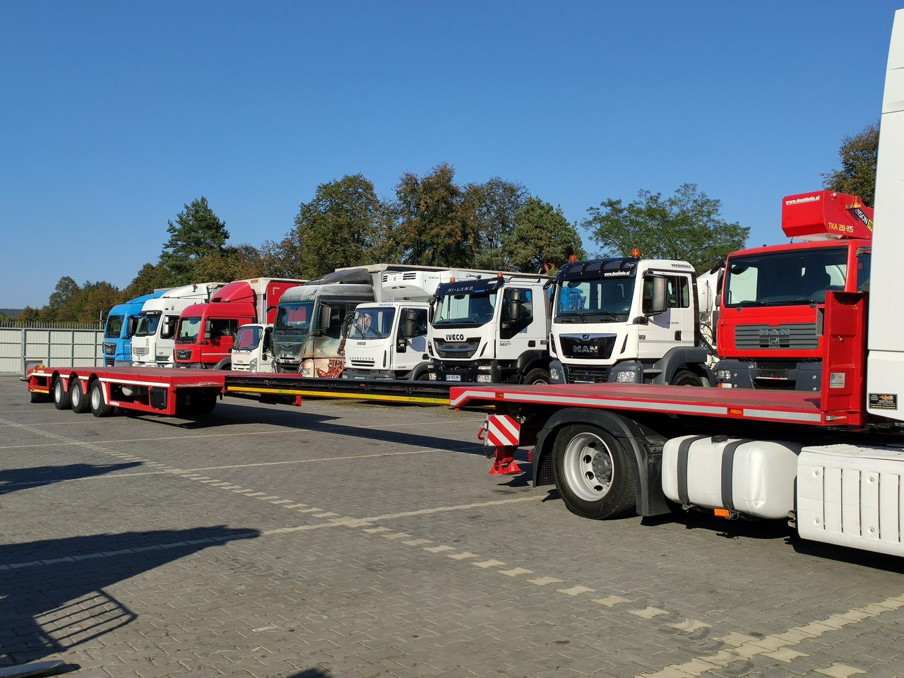 Faymonville Niskopodłogowa Telemega Rozciągana 7m 3-Osiowa Oś skrętna - Puspiekabe zema profila platforma: foto 3 Faymonville Niskopodłogowa Telemega Rozciągana 7m 3-Osiowa Oś skrętna - Puspiekabe zema profila platforma: foto 3