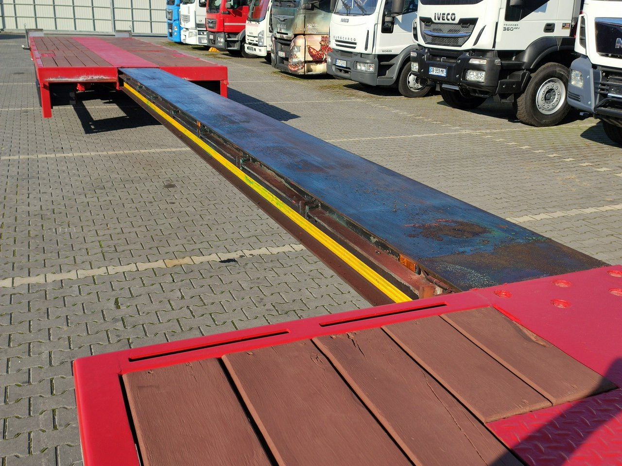 Faymonville Niskopodłogowa Telemega Rozciągana 7m 3-Osiowa Oś skrętna - Puspiekabe zema profila platforma: foto 4 Faymonville Niskopodłogowa Telemega Rozciągana 7m 3-Osiowa Oś skrętna - Puspiekabe zema profila platforma: foto 4