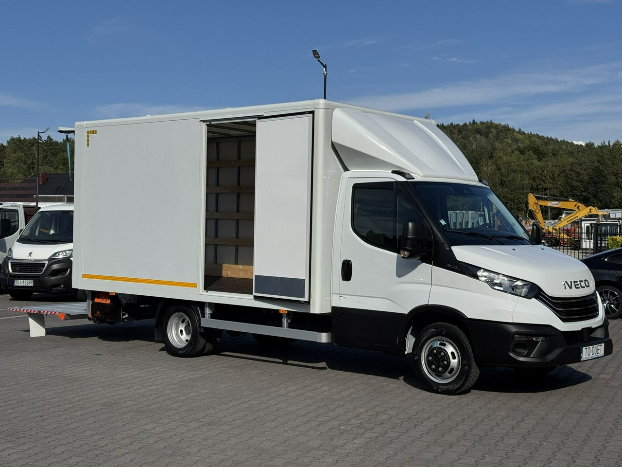 Iveco Daily 35C14 - Furgons ar slēgtā virsbūve: foto 1 Iveco Daily 35C14 - Furgons ar slēgtā virsbūve: foto 1