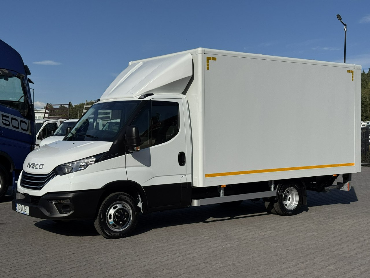 Iveco Daily 35C14 - Furgons ar slēgtā virsbūve: foto 2 Iveco Daily 35C14 - Furgons ar slēgtā virsbūve: foto 2