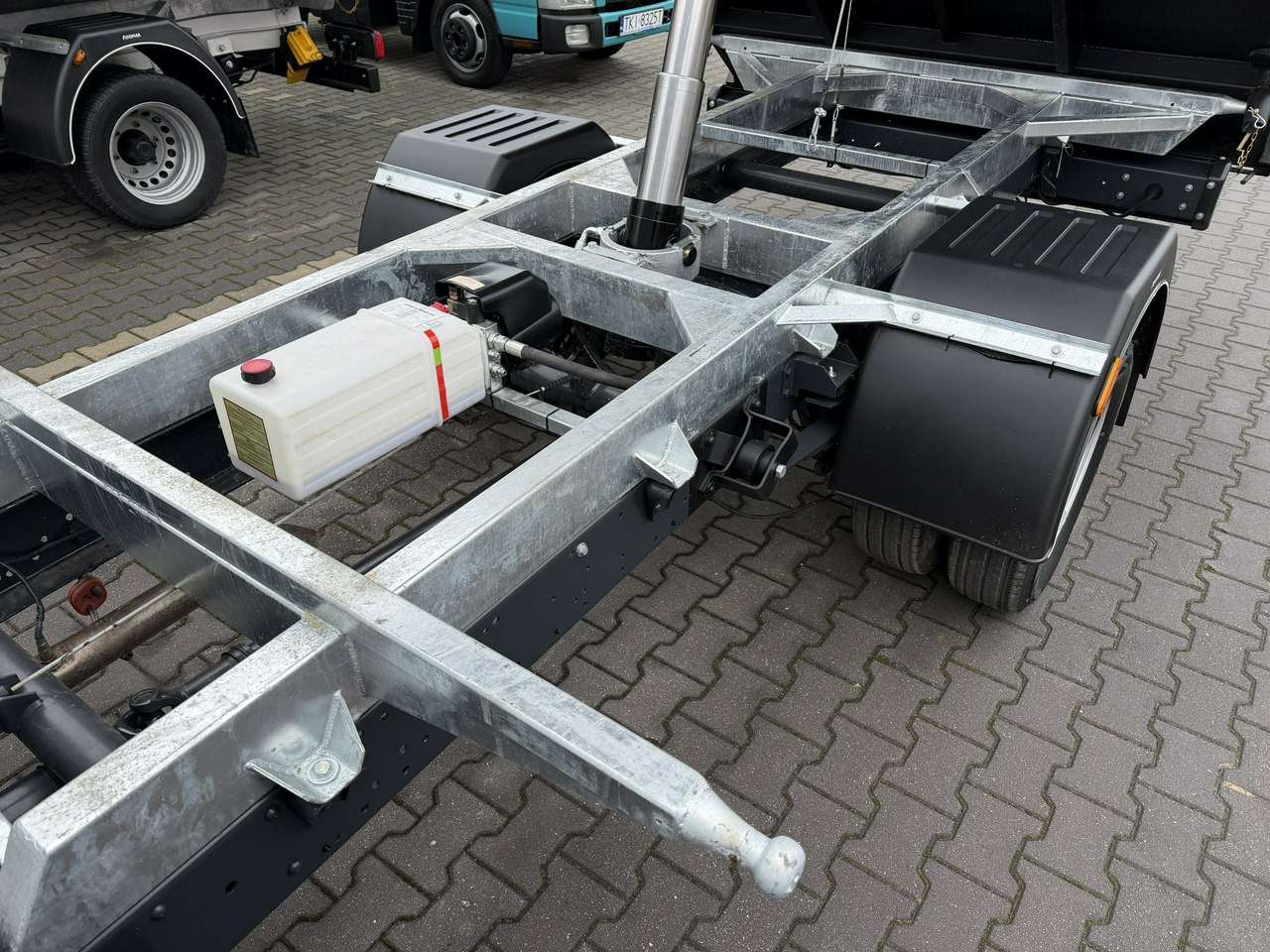 Iveco Daily 35C16 V - Komercauto pašizgāzējs: foto 4 Iveco Daily 35C16 V - Komercauto pašizgāzējs: foto 4