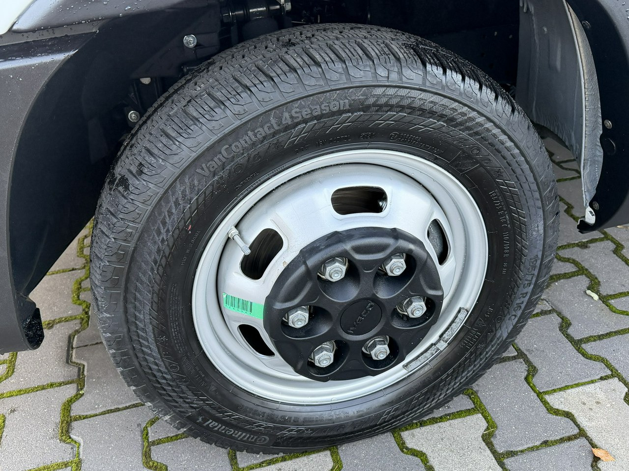 Iveco Daily 35C16 V - Furgons ar slēgtā virsbūve: foto 4 Iveco Daily 35C16 V - Furgons ar slēgtā virsbūve: foto 4