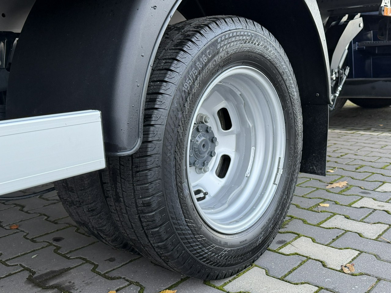 Iveco Daily 35C16 V - Furgons ar slēgtā virsbūve: foto 5 Iveco Daily 35C16 V - Furgons ar slēgtā virsbūve: foto 5