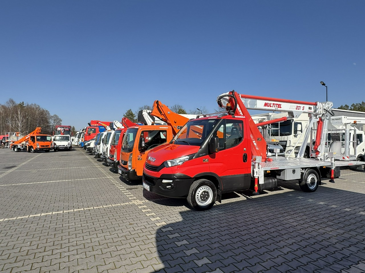 Iveco Daily 35S12 - Autopacēlājs: foto 4 Iveco Daily 35S12 - Autopacēlājs: foto 4