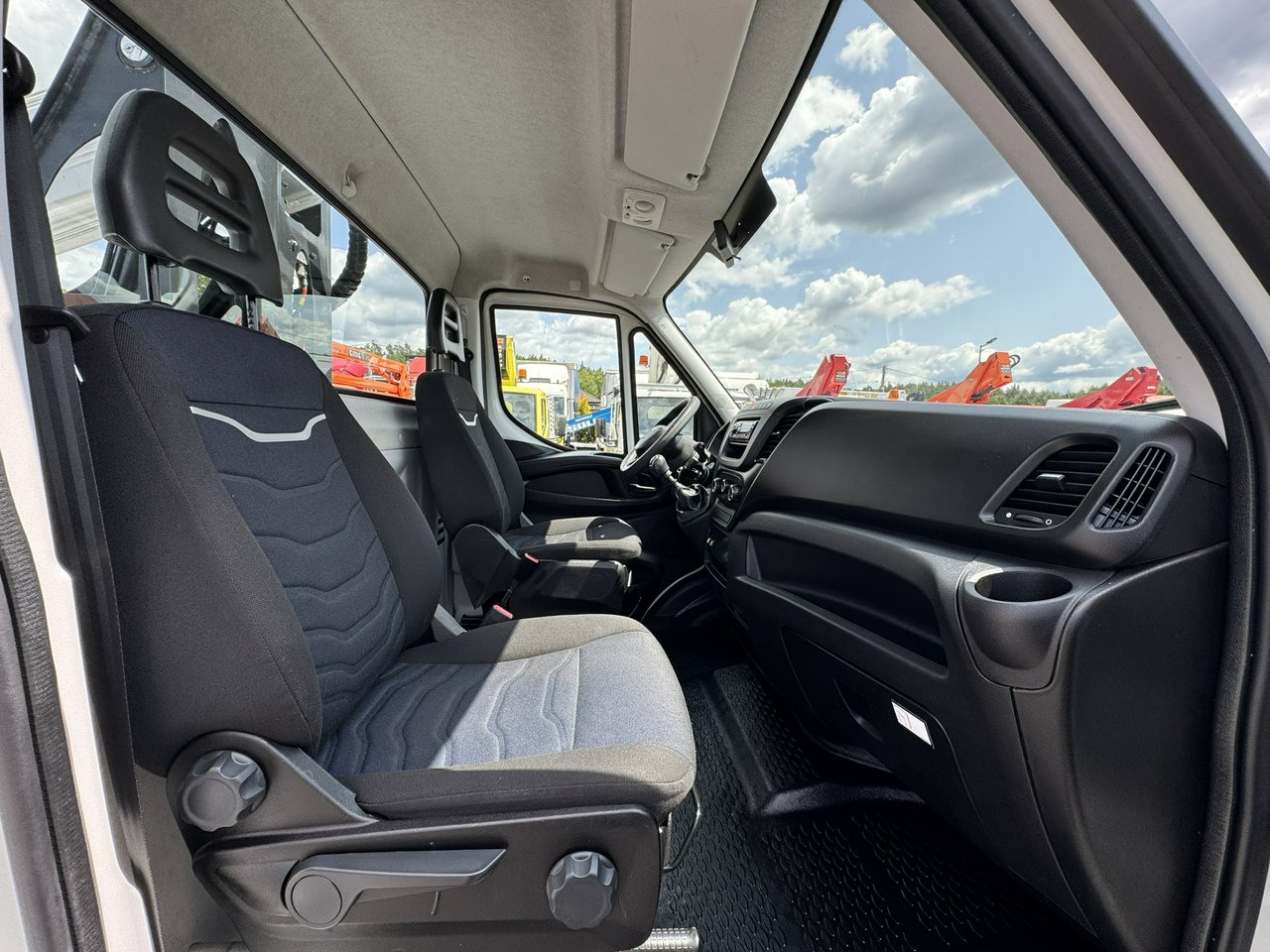 Autopacēlājs Iveco Daily 35S14: foto 29