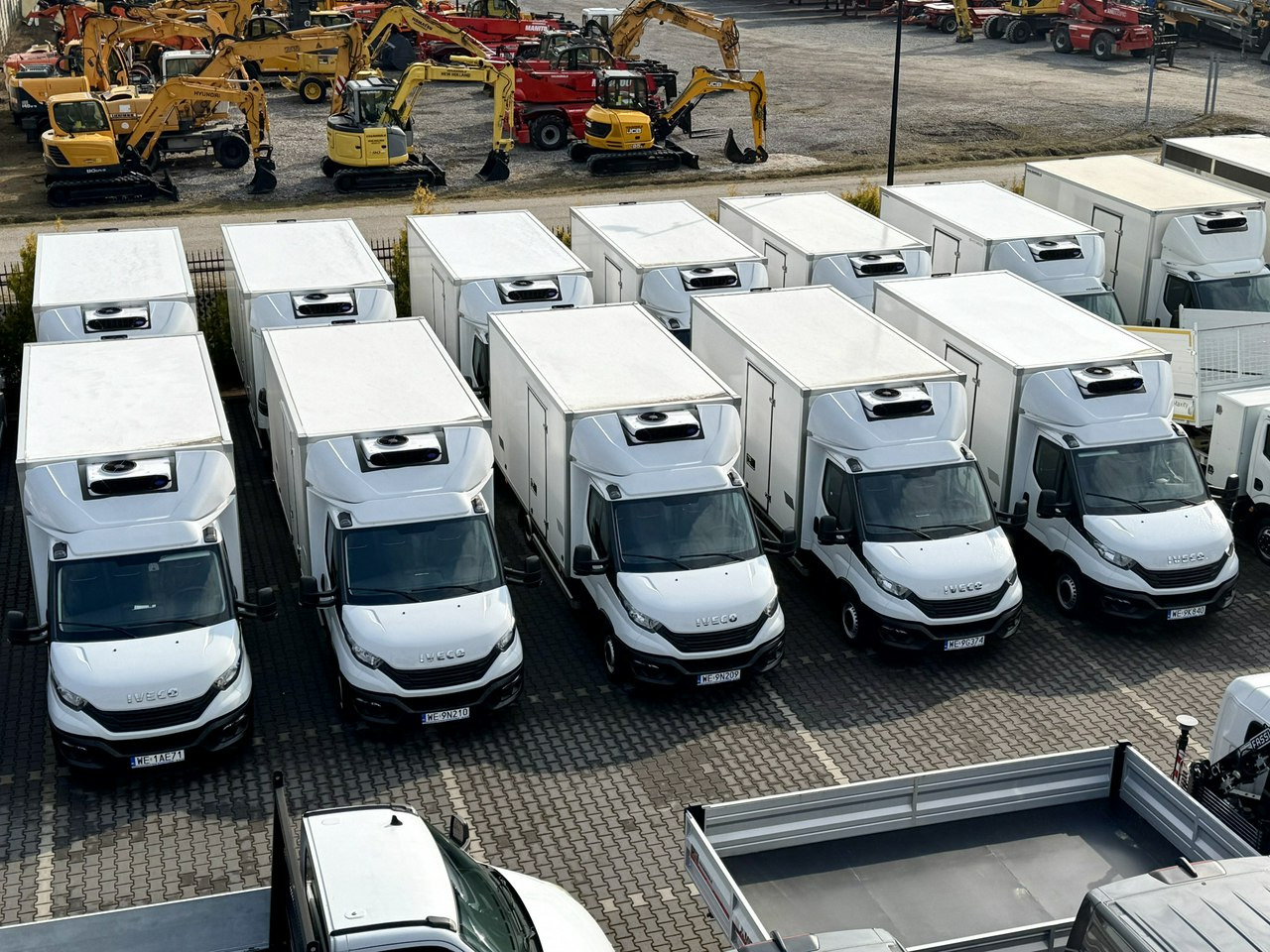 Iveco Daily 35S16 V - Komercauto refrižerators: foto 2 Iveco Daily 35S16 V - Komercauto refrižerators: foto 2