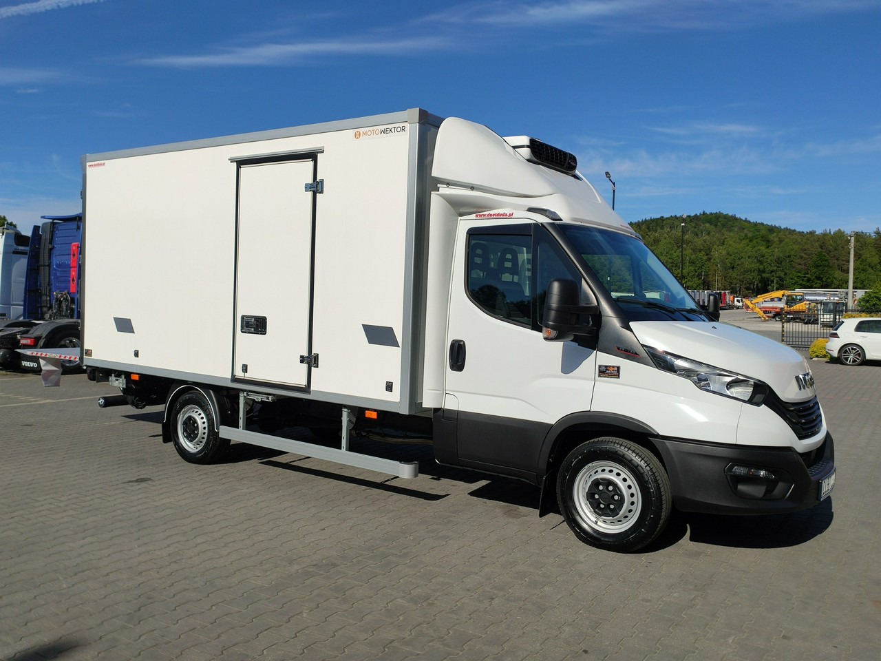 Iveco Daily 35S16 V - Komercauto refrižerators: foto 3 Iveco Daily 35S16 V - Komercauto refrižerators: foto 3