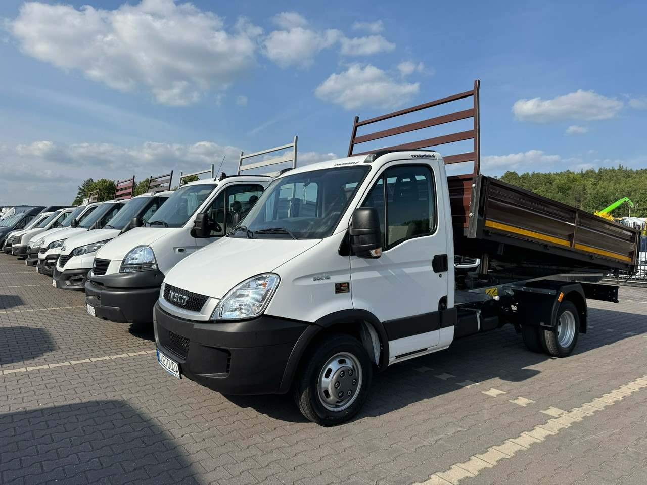 Iveco Daily 50C18 V - Komercauto pašizgāzējs: foto 1 Iveco Daily 50C18 V - Komercauto pašizgāzējs: foto 1