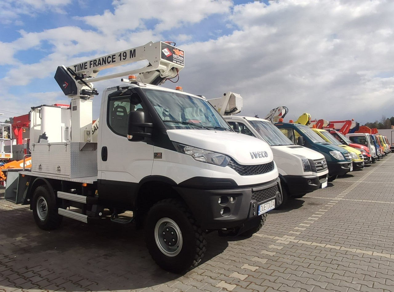Iveco Daily 55S17W 4x4 Zwyżka 19m Versalift Lat 55 TB Time France - Autopacēlājs: foto 3 Iveco Daily 55S17W 4x4 Zwyżka 19m Versalift Lat 55 TB Time France - Autopacēlājs: foto 3