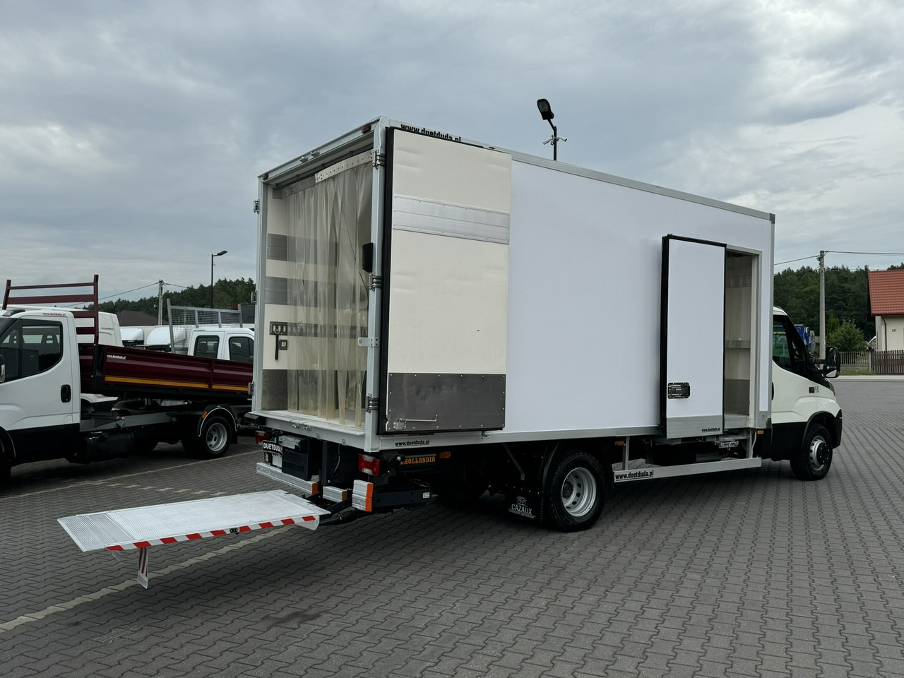 Iveco Daily 70C17 Mroźnia Agregat Carrier Supra 750 10-Palet + Winda līzingu Iveco Daily 70C17 Mroźnia Agregat Carrier Supra 750 10-Palet + Winda: foto 9 Iveco Daily 70C17 Mroźnia Agregat Carrier Supra 750 10-Palet + Winda līzingu Iveco Daily 70C17 Mroźnia Agregat Carrier Supra 750 10-Palet + Winda: foto 9