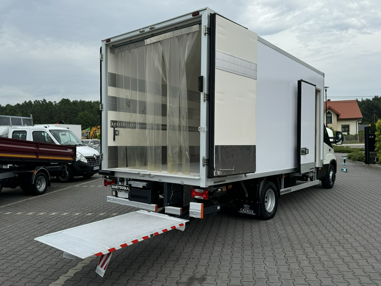 Iveco Daily 70C17 Mroźnia Agregat Carrier Supra 750 10-Palet + Winda līzingu Iveco Daily 70C17 Mroźnia Agregat Carrier Supra 750 10-Palet + Winda: foto 11 Iveco Daily 70C17 Mroźnia Agregat Carrier Supra 750 10-Palet + Winda līzingu Iveco Daily 70C17 Mroźnia Agregat Carrier Supra 750 10-Palet + Winda: foto 11