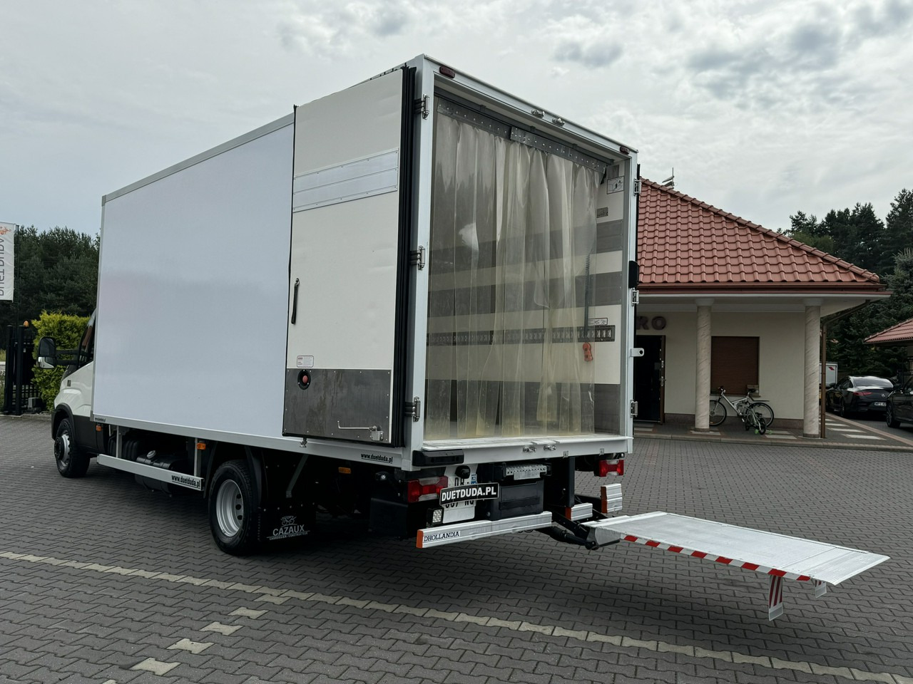 Iveco Daily 70C17 Mroźnia Agregat Carrier Supra 750 10-Palet + Winda līzingu Iveco Daily 70C17 Mroźnia Agregat Carrier Supra 750 10-Palet + Winda: foto 12 Iveco Daily 70C17 Mroźnia Agregat Carrier Supra 750 10-Palet + Winda līzingu Iveco Daily 70C17 Mroźnia Agregat Carrier Supra 750 10-Palet + Winda: foto 12