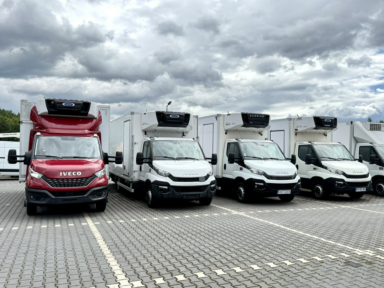 Iveco Daily 70C17 Mroźnia Ściana Grodziowa Multitemperatura - Komercauto refrižerators: foto 1 Iveco Daily 70C17 Mroźnia Ściana Grodziowa Multitemperatura - Komercauto refrižerators: foto 1