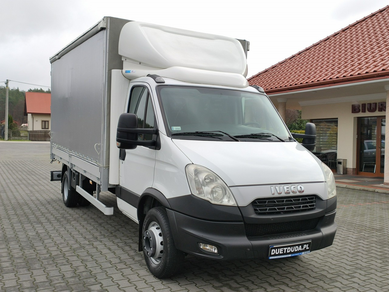 Iveco Daily 70C18 V H - Furgons ar tentu: foto 3 Iveco Daily 70C18 V H - Furgons ar tentu: foto 3
