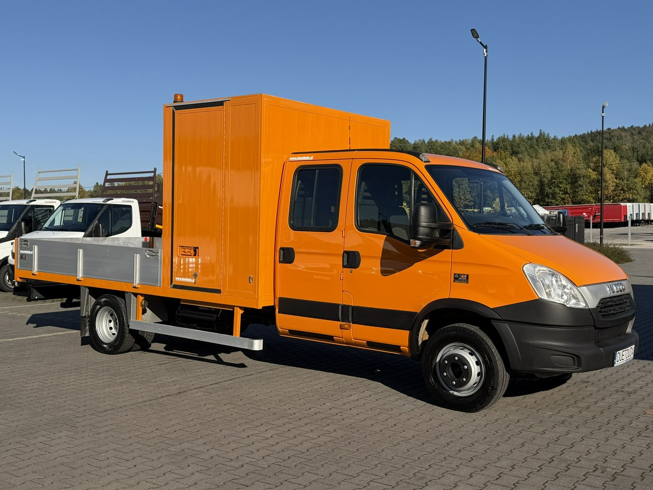 Iveco Daily 70C18 V H - Automašīna ar kravas platformu, Kravas-pasažieru furgons: foto 1 Iveco Daily 70C18 V H - Automašīna ar kravas platformu, Kravas-pasažieru furgons: foto 1