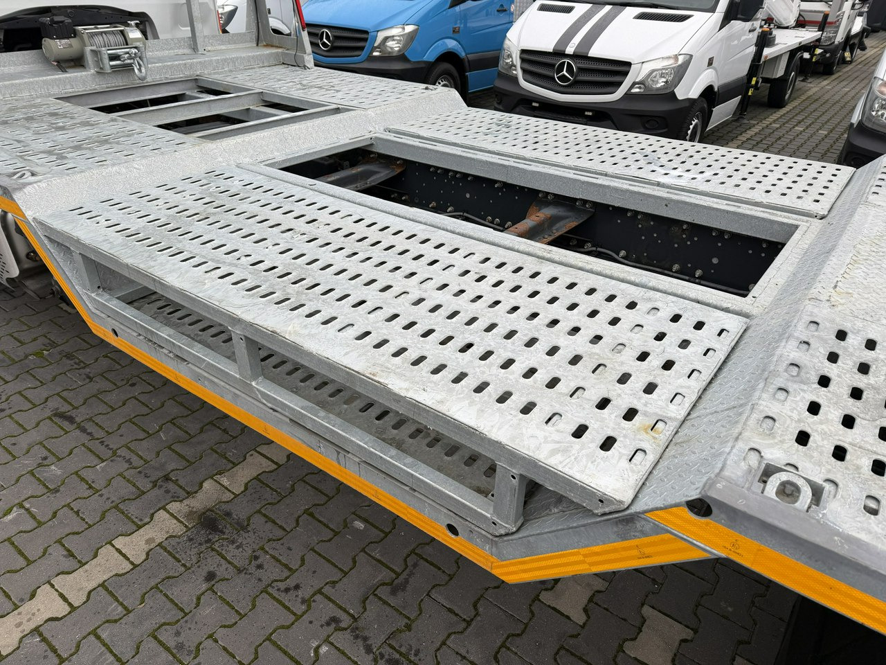 Iveco EUROCARGO 120E25 E6 Laweta Zagłebiana Platforma Pomoc Drogowa - Auto evakuators: foto 4 Iveco EUROCARGO 120E25 E6 Laweta Zagłebiana Platforma Pomoc Drogowa - Auto evakuators: foto 4