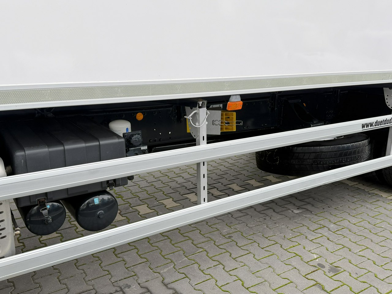 Iveco STRALIS 260S40 E6 Chłodnia Mroźnia Agregat THERMO KING T-1000R - Kravas automašīna refrižerators: foto 5 Iveco STRALIS 260S40 E6 Chłodnia Mroźnia Agregat THERMO KING T-1000R - Kravas automašīna refrižerators: foto 5