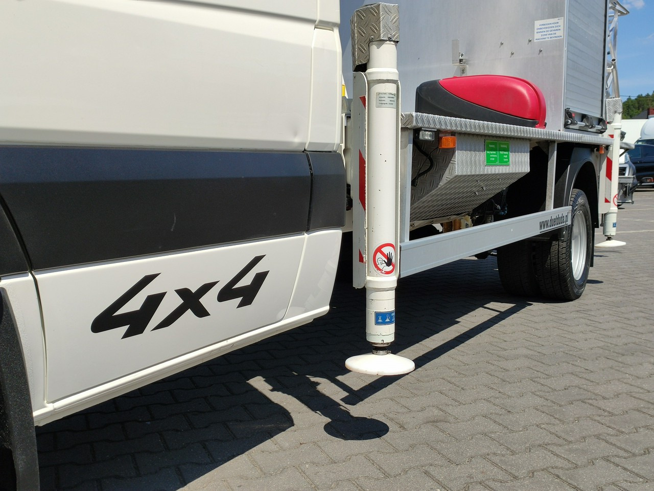 Iveco Volkswagen Crafter 4x4 Zwyżka 21m Palfinger P210BK JIP-Ogon udt - Autopacēlājs: foto 4 Iveco Volkswagen Crafter 4x4 Zwyżka 21m Palfinger P210BK JIP-Ogon udt - Autopacēlājs: foto 4