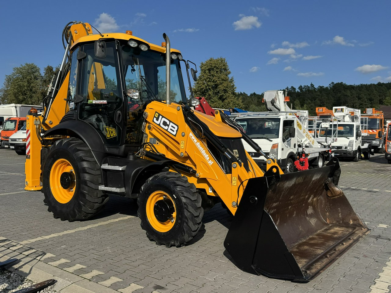 JCB 3CX - Ekskavators-iekrāvējs: foto 2 JCB 3CX - Ekskavators-iekrāvējs: foto 2
