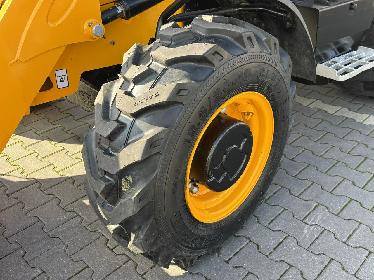 JCB 3CX - Ekskavators-iekrāvējs: foto 4 JCB 3CX - Ekskavators-iekrāvējs: foto 4