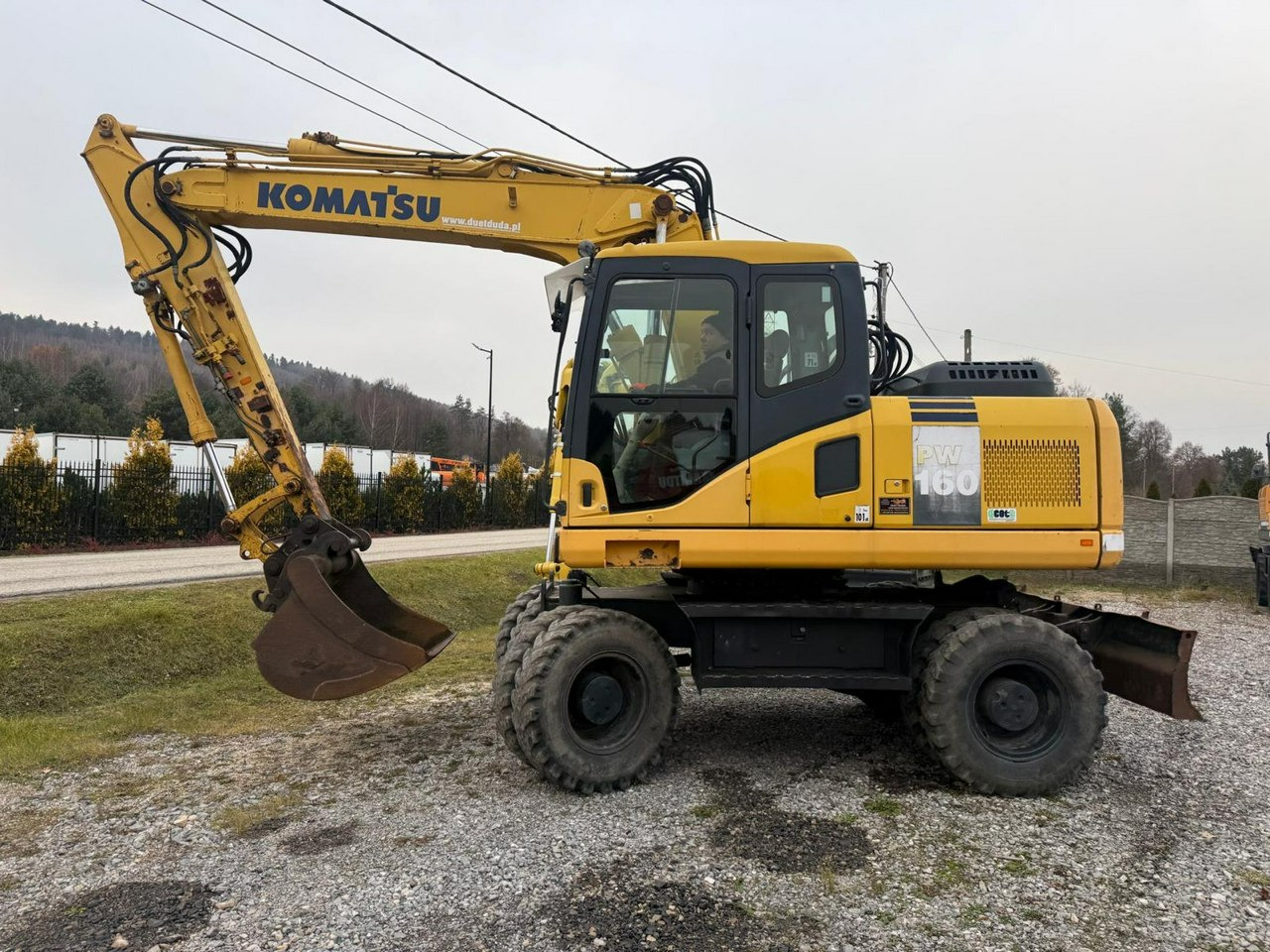 Komatsu PW160-7E0 Szybko Złącze Sprawna Stan Dobry - Riteņu ekskavators: foto 1 Komatsu PW160-7E0 Szybko Złącze Sprawna Stan Dobry - Riteņu ekskavators: foto 1
