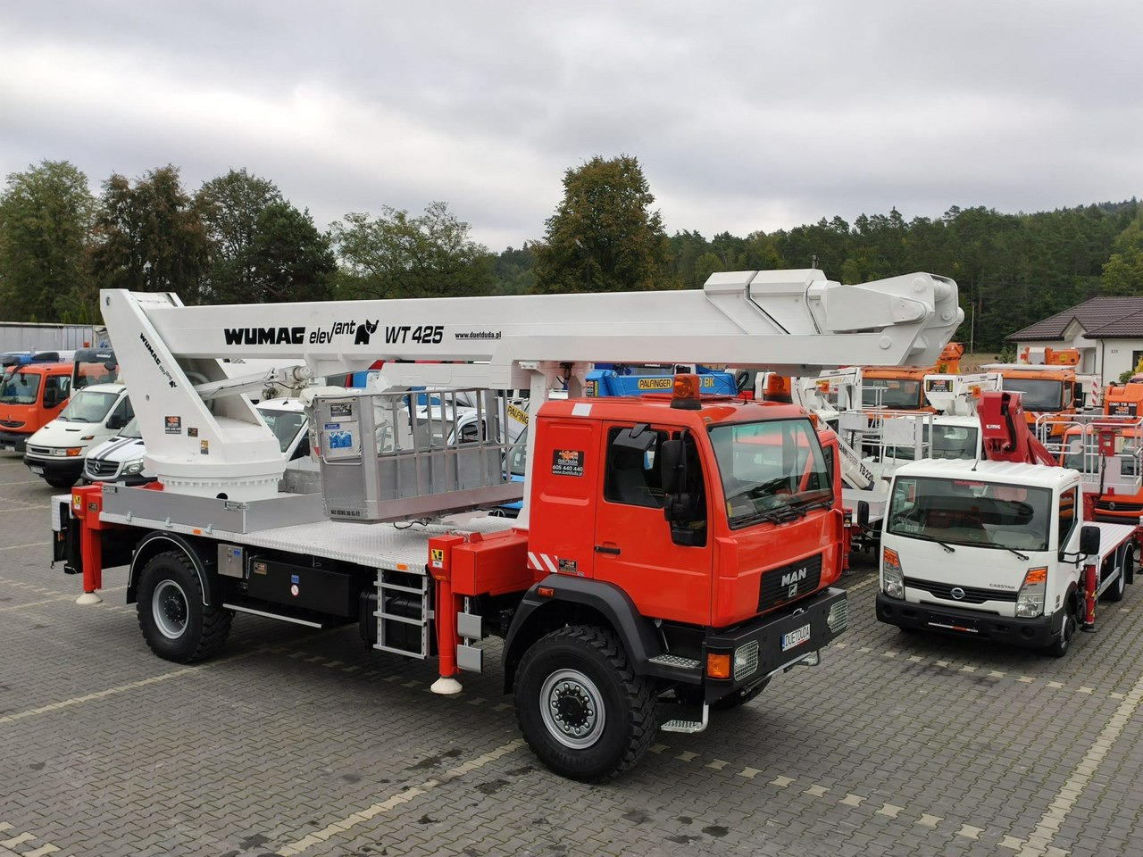 MAN 18.284 4x4 Zwyżka WUMAG WT 425 Podnośnik Koszowy - Autopacēlājs: foto 1 MAN 18.284 4x4 Zwyżka WUMAG WT 425 Podnośnik Koszowy - Autopacēlājs: foto 1
