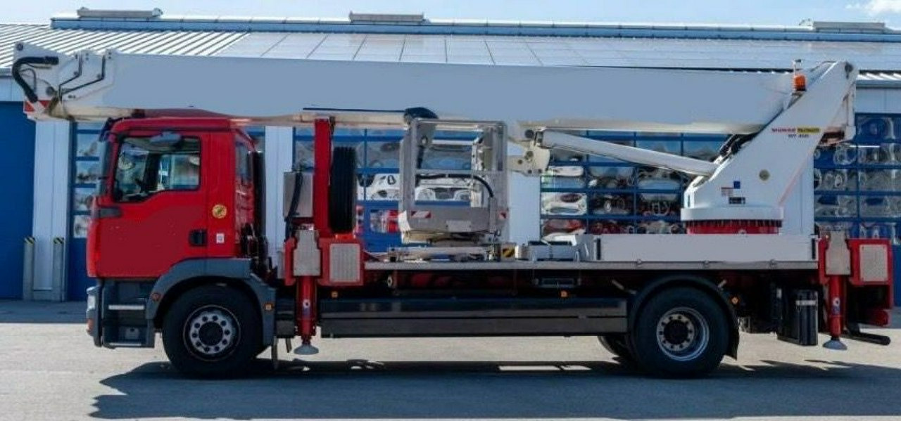 MAN TGM 18.280 Zwyżka WUMAG WT 450 Podnośnik Koszowy - Autopacēlājs: foto 1 MAN TGM 18.280 Zwyżka WUMAG WT 450 Podnośnik Koszowy - Autopacēlājs: foto 1