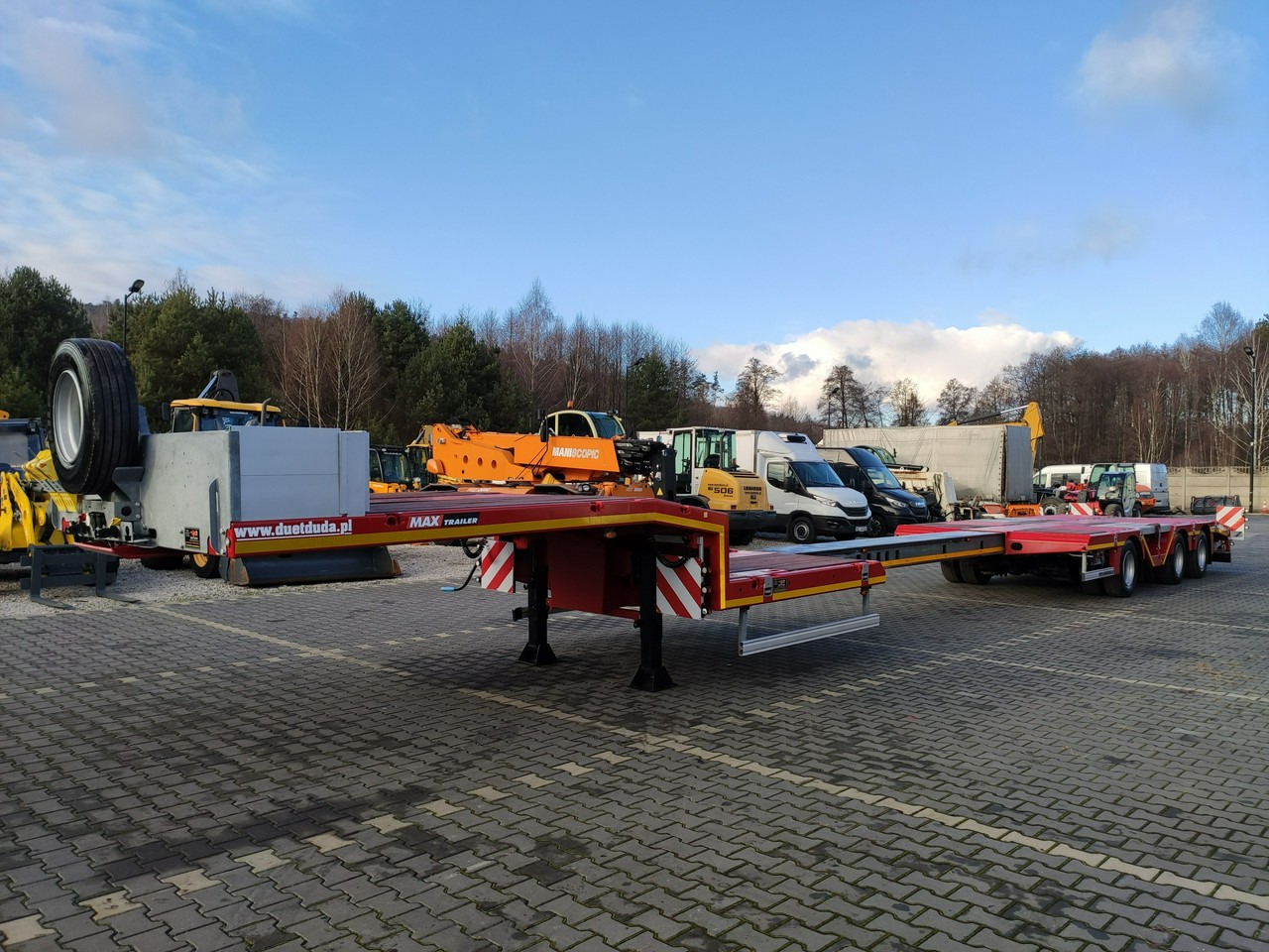 MAX Trailer 3-Osie Oś skrętna Oś Podnoszona Nooteboom - Puspiekabe zema profila platforma: foto 2 MAX Trailer 3-Osie Oś skrętna Oś Podnoszona Nooteboom - Puspiekabe zema profila platforma: foto 2