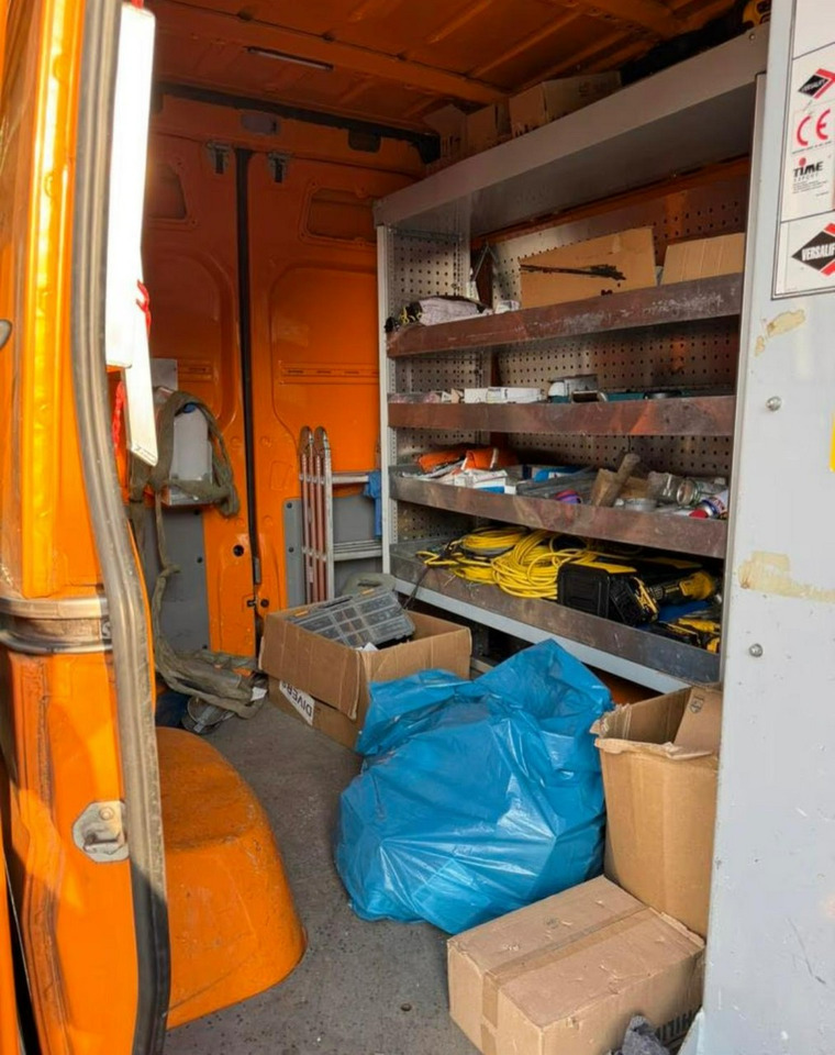 Mercedes Sprinter - Autopacēlājs: foto 3 Mercedes Sprinter - Autopacēlājs: foto 3