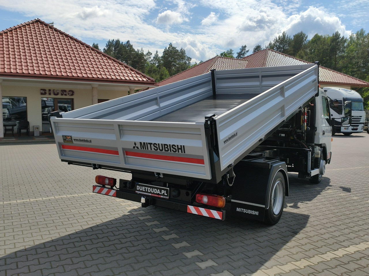 Kravas automašīna pašizgāzējs Mitsubishi Canter Fuso 9C18 3.0/180KM HDS FASSI F30 Wywrotka 3-stronna: foto 15 Kravas automašīna pašizgāzējs Mitsubishi Canter Fuso 9C18 3.0/180KM HDS FASSI F30 Wywrotka 3-stronna: foto 15