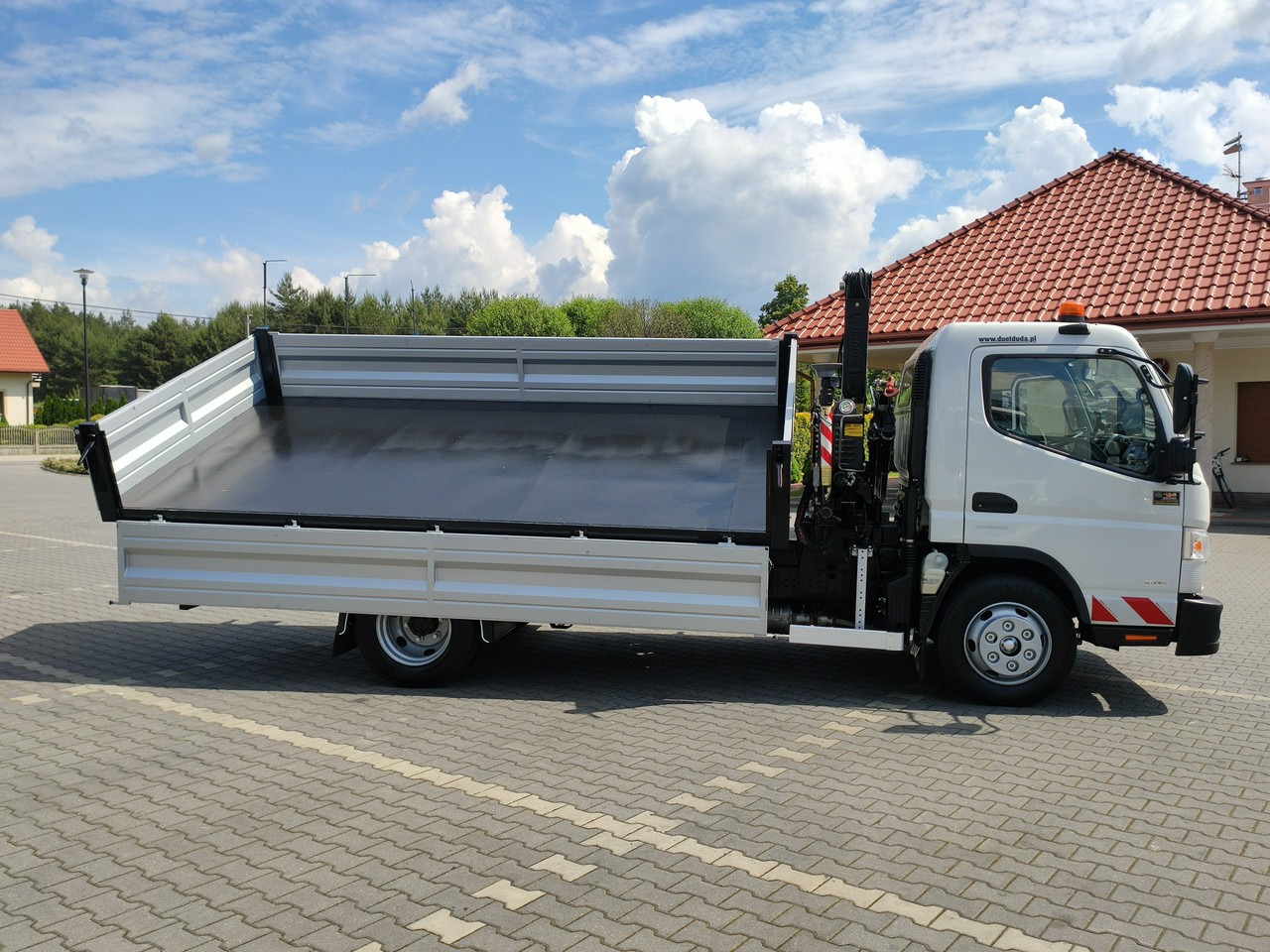 Kravas automašīna pašizgāzējs Mitsubishi Canter Fuso 9C18 3.0/180KM HDS FASSI F30 Wywrotka 3-stronna: foto 8 Kravas automašīna pašizgāzējs Mitsubishi Canter Fuso 9C18 3.0/180KM HDS FASSI F30 Wywrotka 3-stronna: foto 8