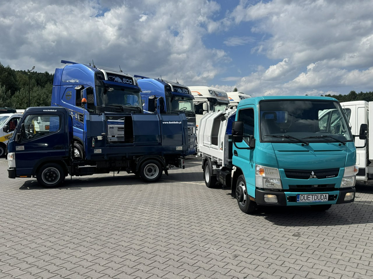 Mitsubishi Canter - Atkritumu vedējs: foto 4 Mitsubishi Canter - Atkritumu vedējs: foto 4