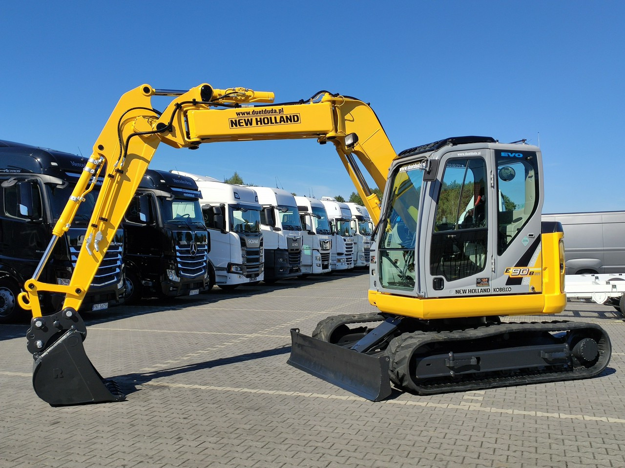 New Holland E90B SR -2 Gąsienicowa 10ton - Mini-ekskavators: foto 3 New Holland E90B SR -2 Gąsienicowa 10ton - Mini-ekskavators: foto 3
