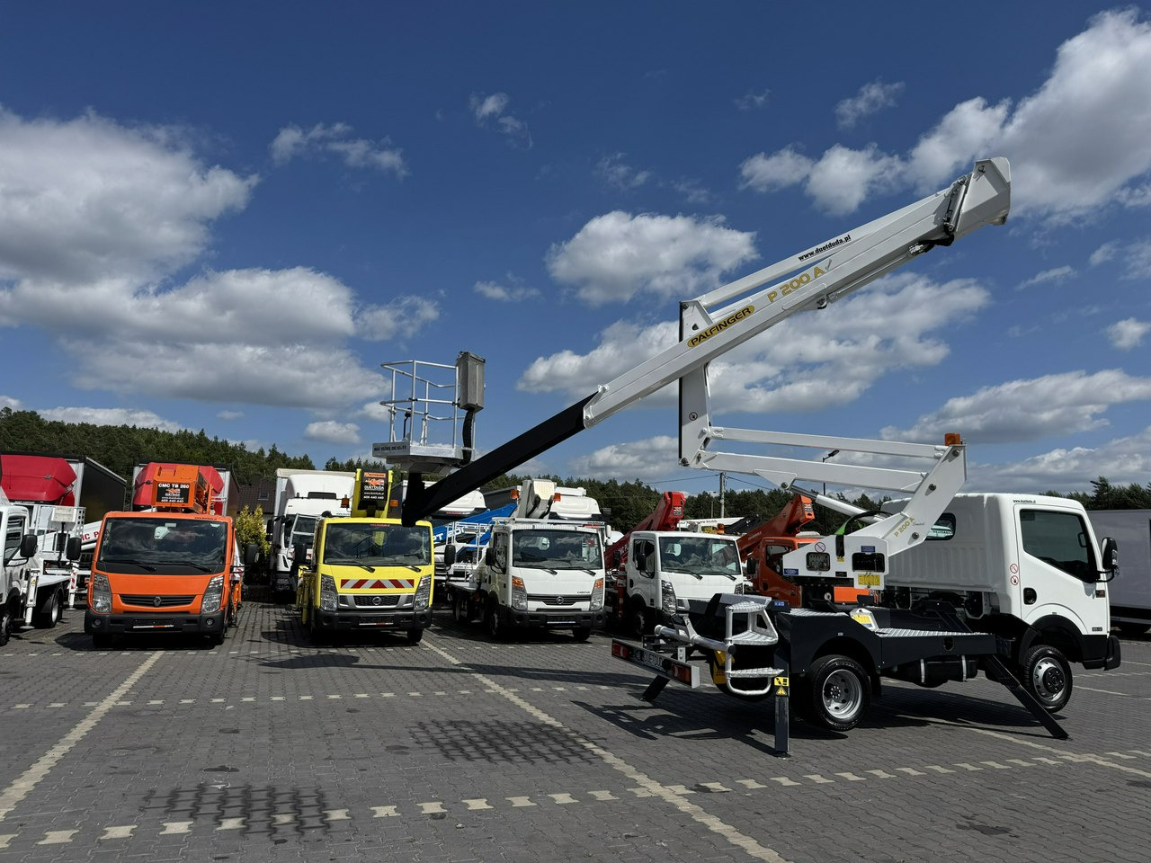Autopacēlājs Nissan Cabstar: foto 10
