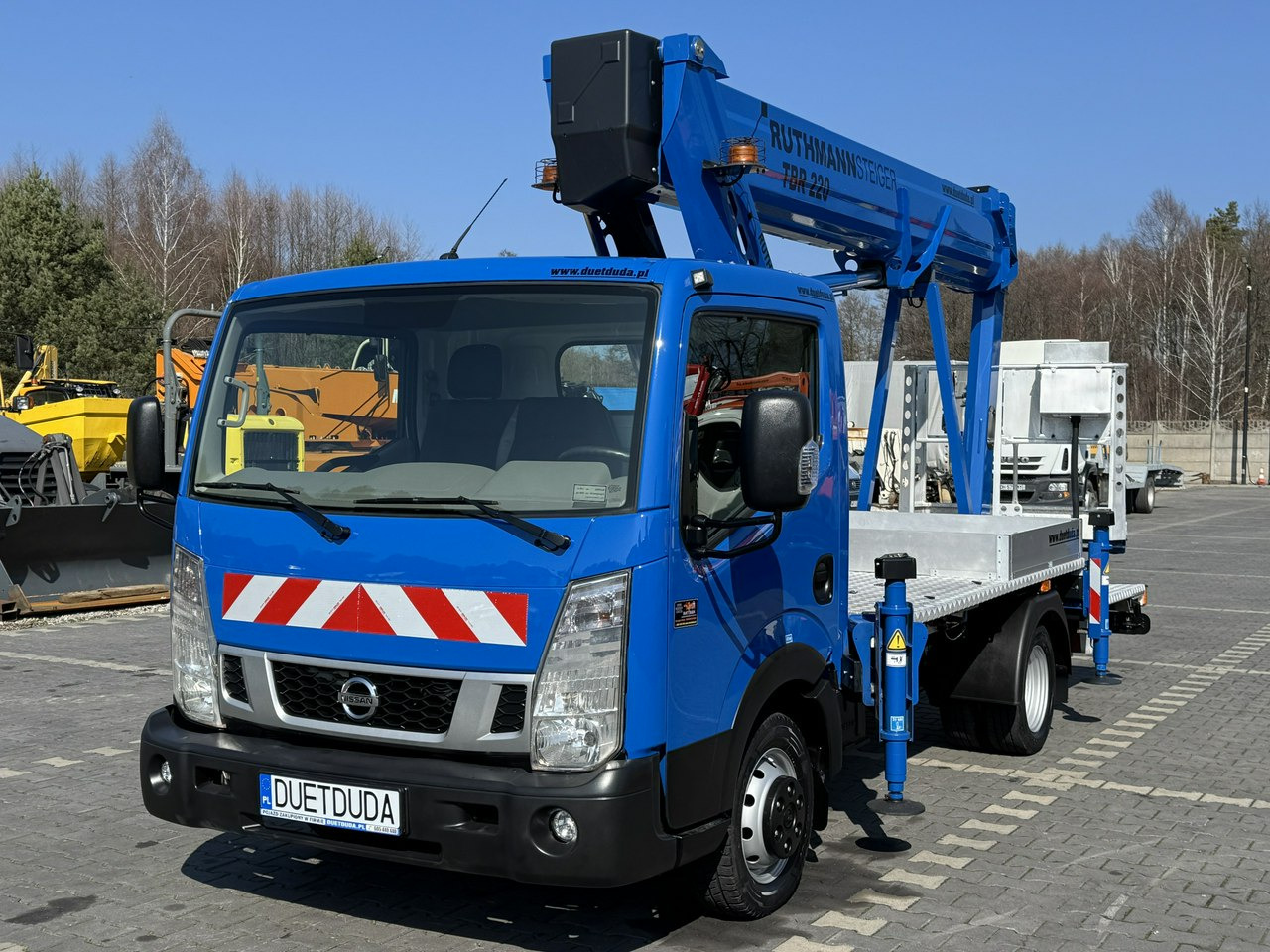 Nissan Cabstar - Autopacēlājs: foto 3 Nissan Cabstar - Autopacēlājs: foto 3