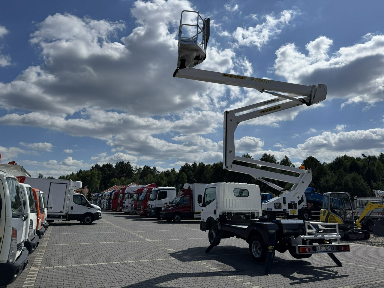 Autopacēlājs Nissan Cabstar: foto 18