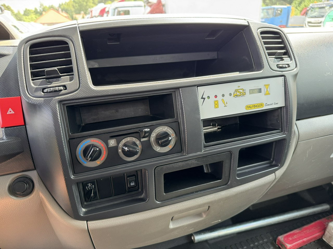 Autopacēlājs Nissan Cabstar: foto 26