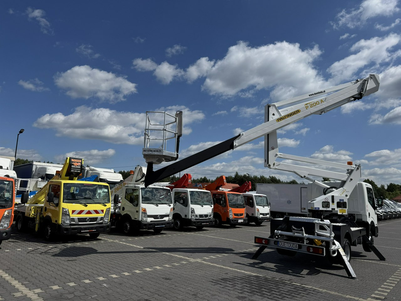 Autopacēlājs Nissan Cabstar: foto 21