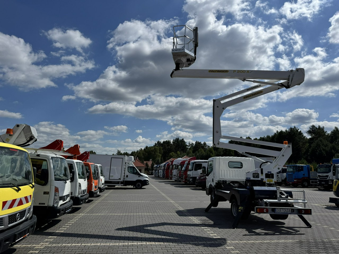 Nissan Cabstar līzingu Nissan Cabstar: foto 20