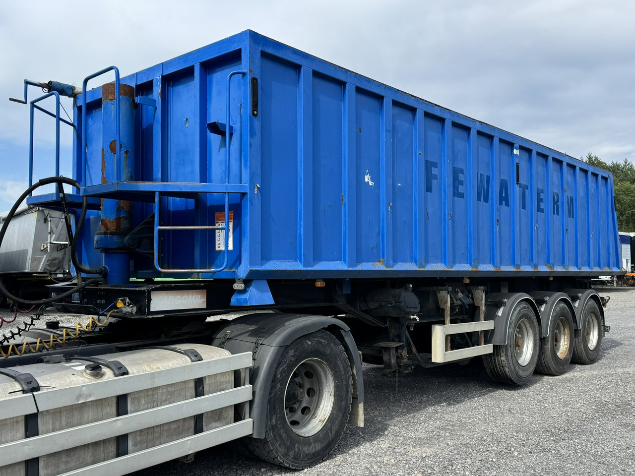 Ovibos Kargomil 35m STALOWA OKAZJA Stan Dobry !!! - Puspiekabe pašizgāzējs: foto 2 Ovibos Kargomil 35m STALOWA OKAZJA Stan Dobry !!! - Puspiekabe pašizgāzējs: foto 2