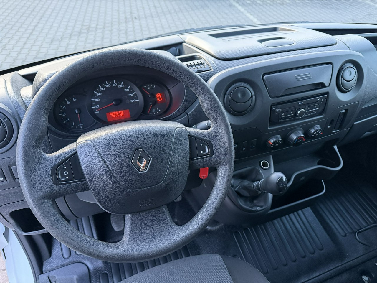 Renault Master - Komercauto pašizgāzējs: foto 5 Renault Master - Komercauto pašizgāzējs: foto 5